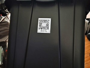 Totescan QR label on black tote