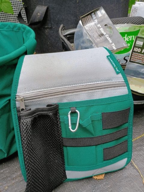 hip garden tote from Aldi's